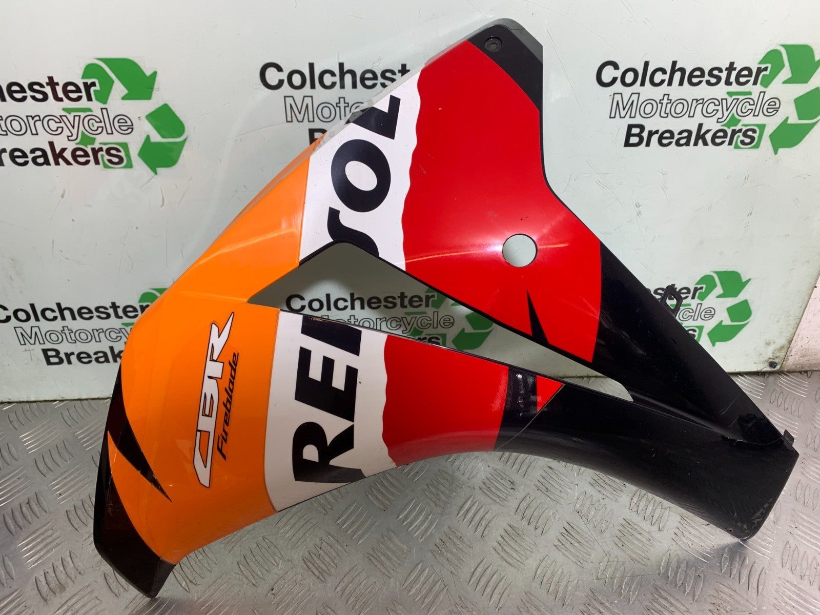 HONDA CBR1000 RR RIGHT FAIRING PANEL YEAR  2008-2011 (CMB1330)
