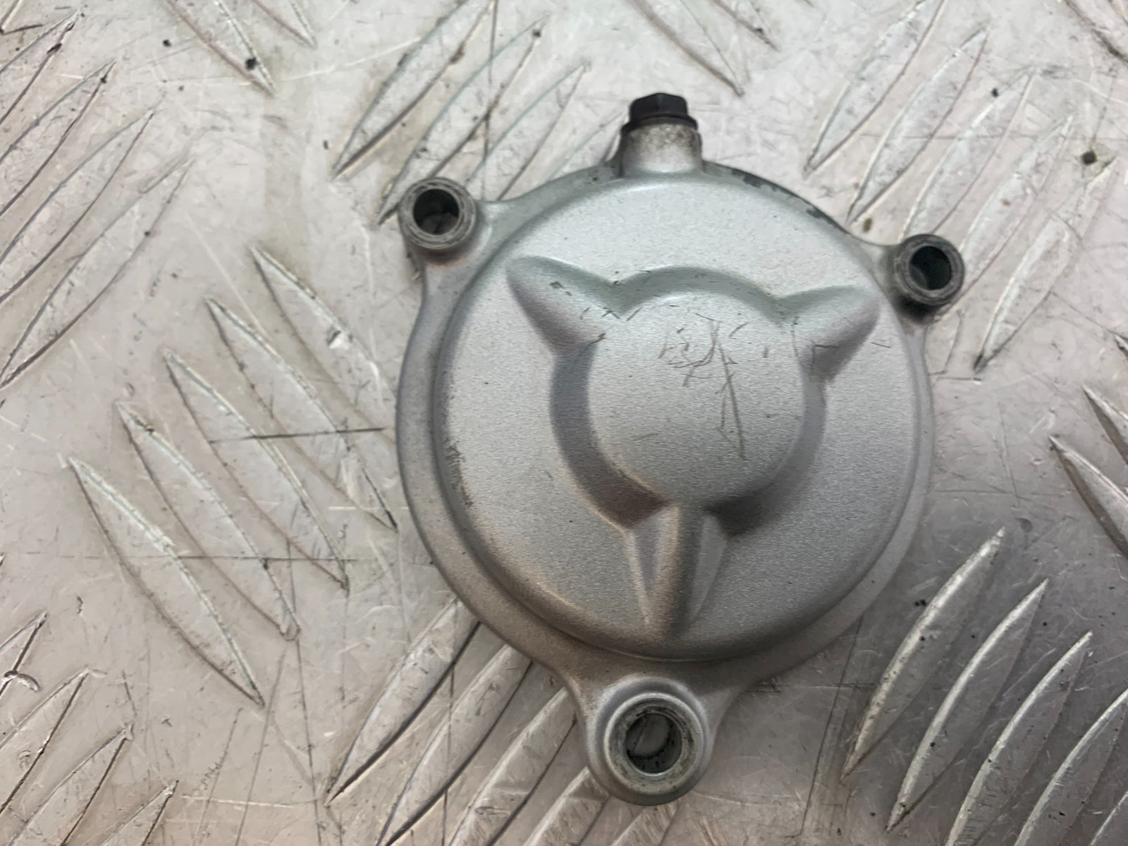 APRILIA 650 PAGASO STRADA OIL FILTER COVER  YEAR 2005-2010 (CMB1057)