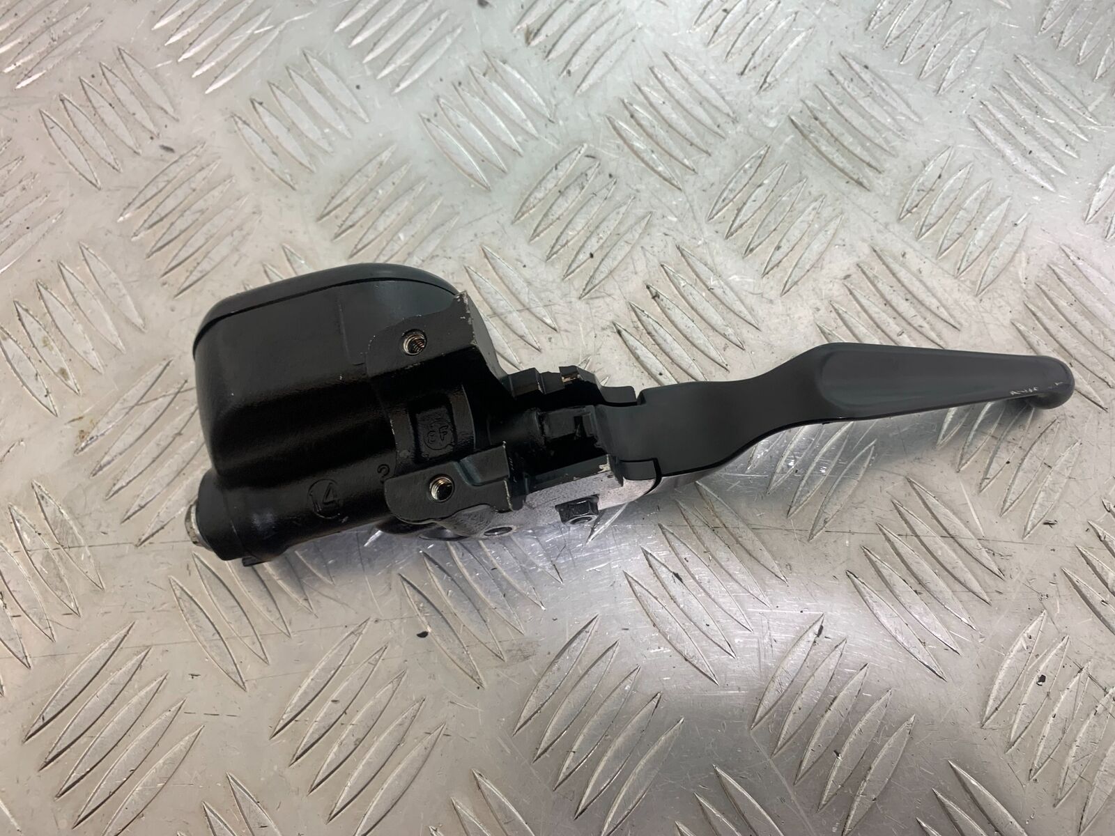 HARLEY DAVIDSON XL883 N IROD FRONT MASTER CYLINDER   YEAR 2020  (CMB1116)