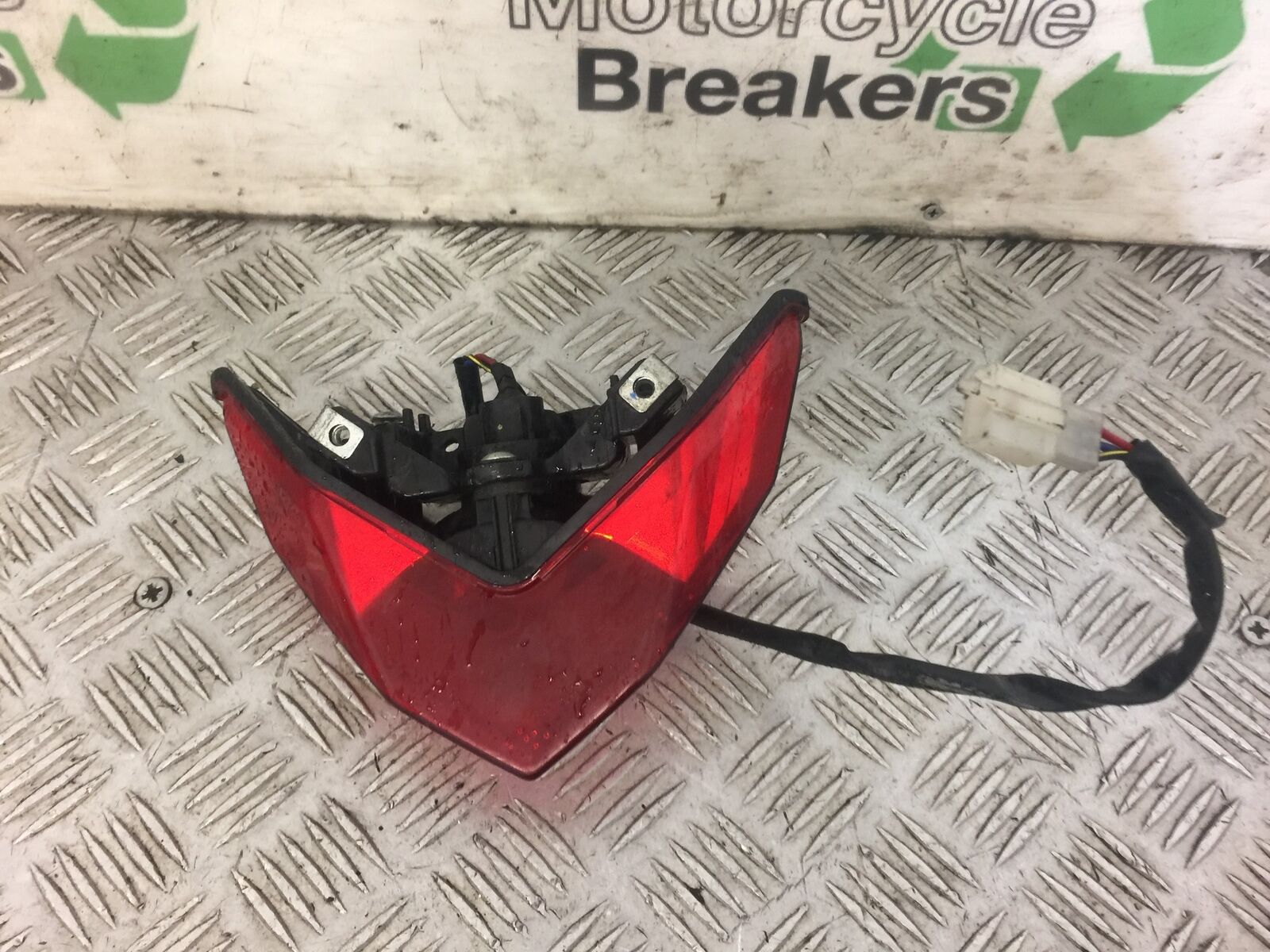 KAWASAKI NINJA 300 EX300 REAR LIGHT  YEAR 2017 (STOCK 492)