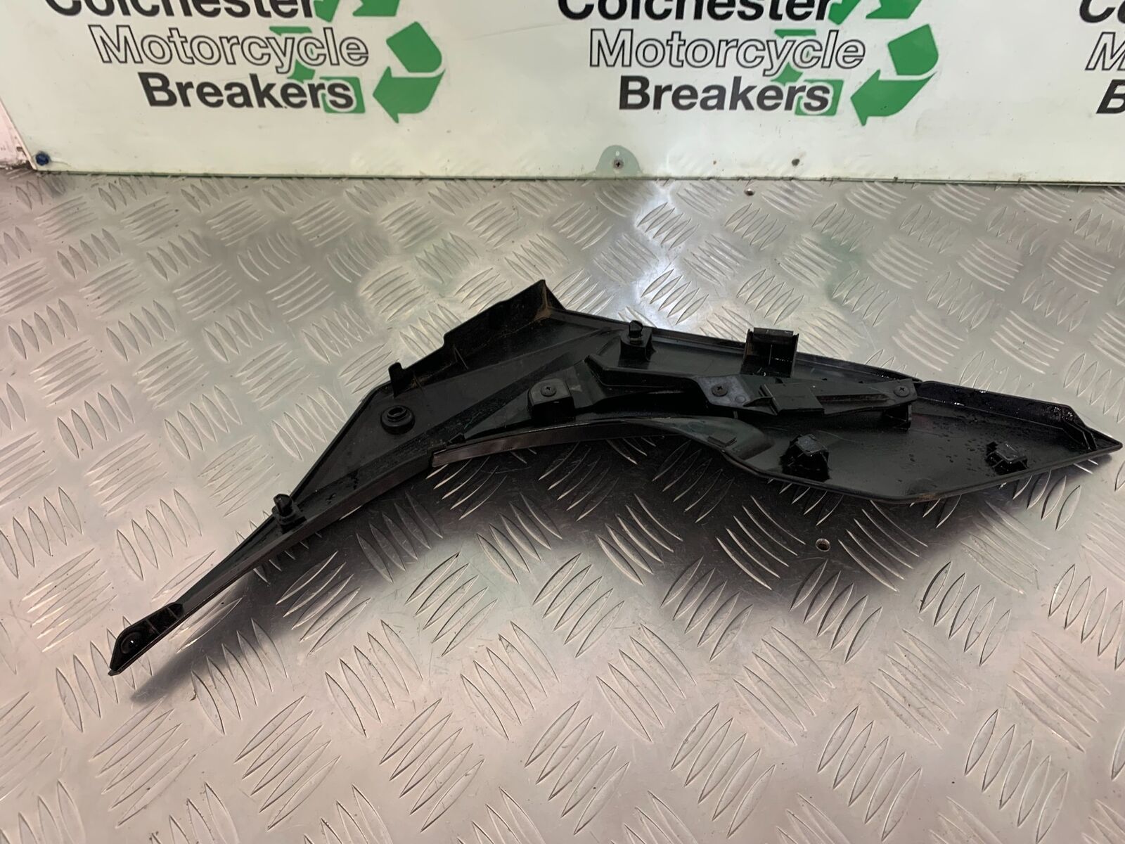HONDA CB500 F CB500F RIGHT SEAT PANEL YEAR 2022 (STOCK 951)