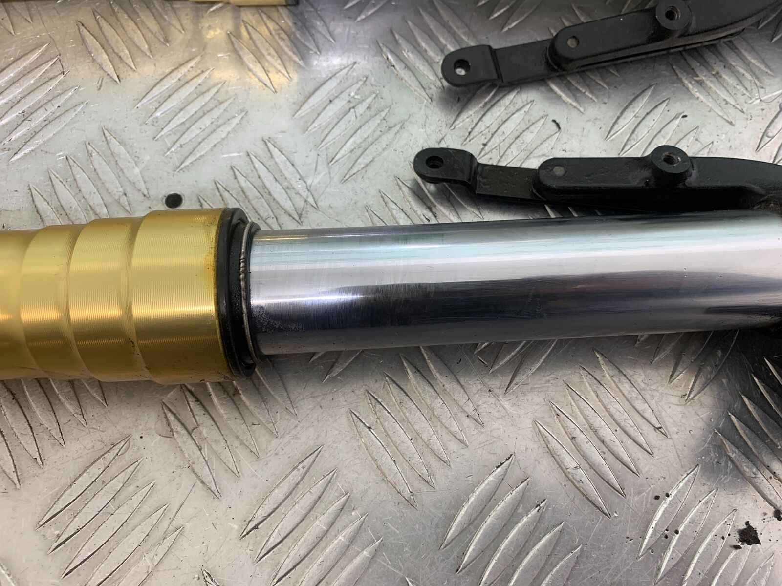 TRIUMPH TIGER 800 FORKS   YEAR 2011-2014  (CMB1113)