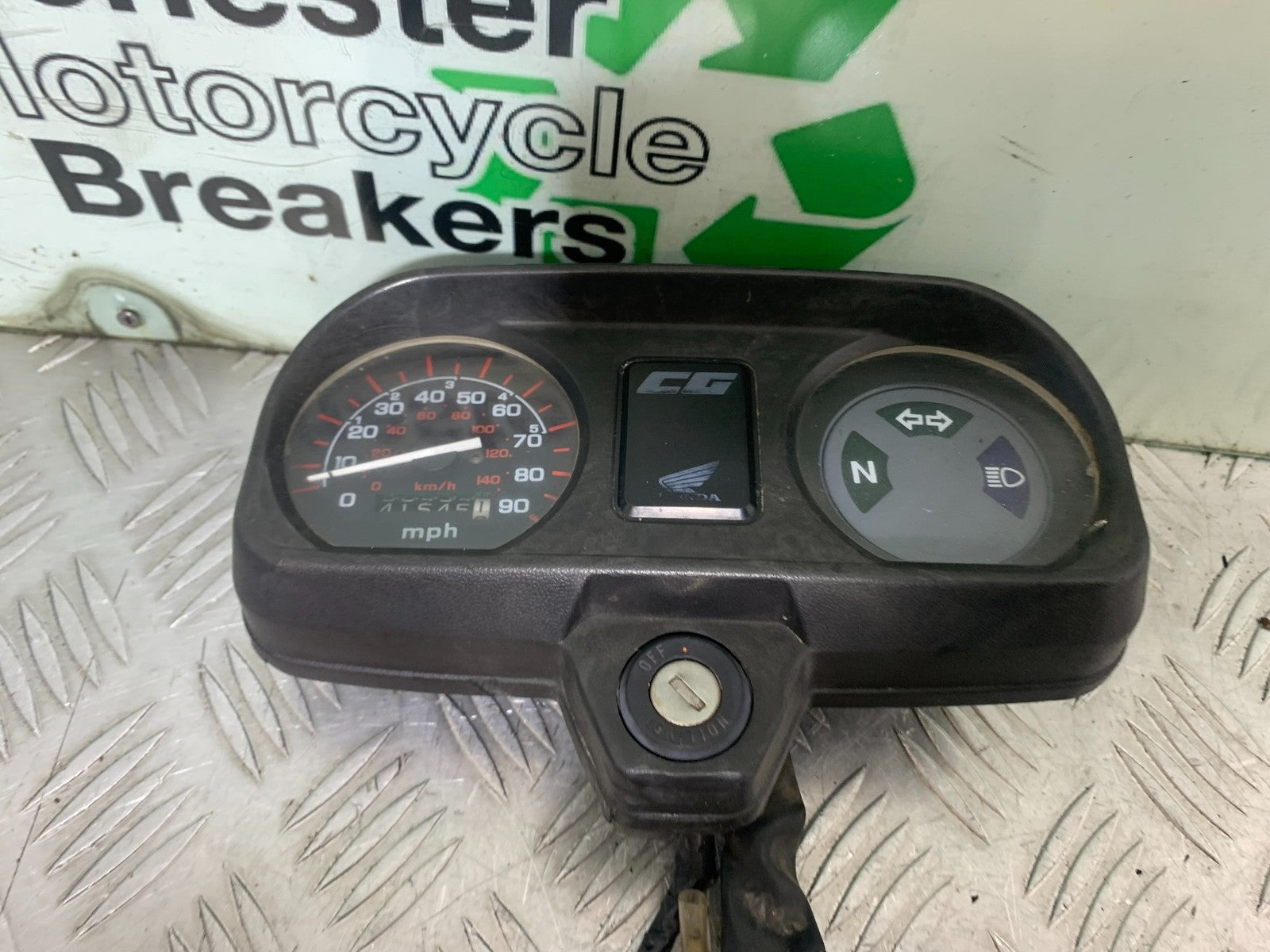 HONDA CG125 CG 125 CLOCKS SPEEDO DASH  YEAR 1998-2000 (CMB1282)
