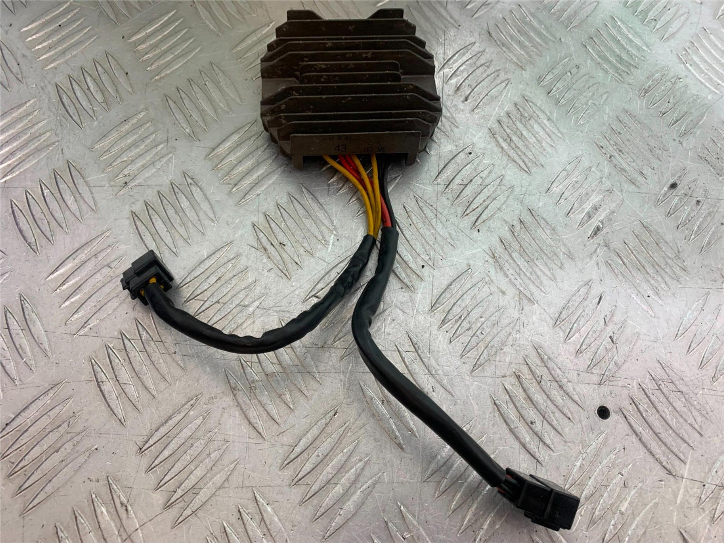 TRIUMPH 1050 SPRINT ST REGULATOR 2003-2011 (CMB1285)