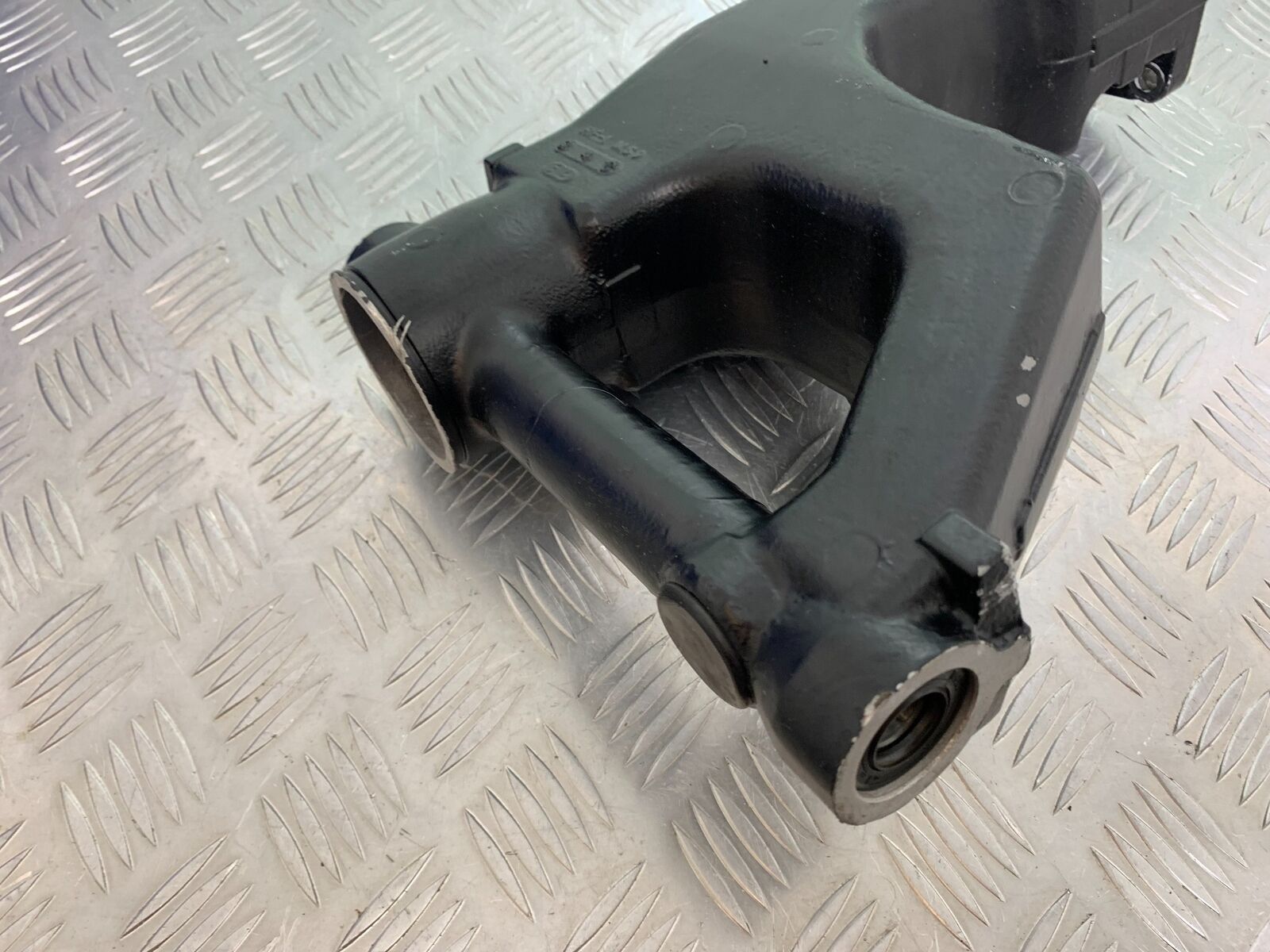 HONDA NTV 650 REVERE SWINGARM  YEAR 1988-1996 (CMB1025))
