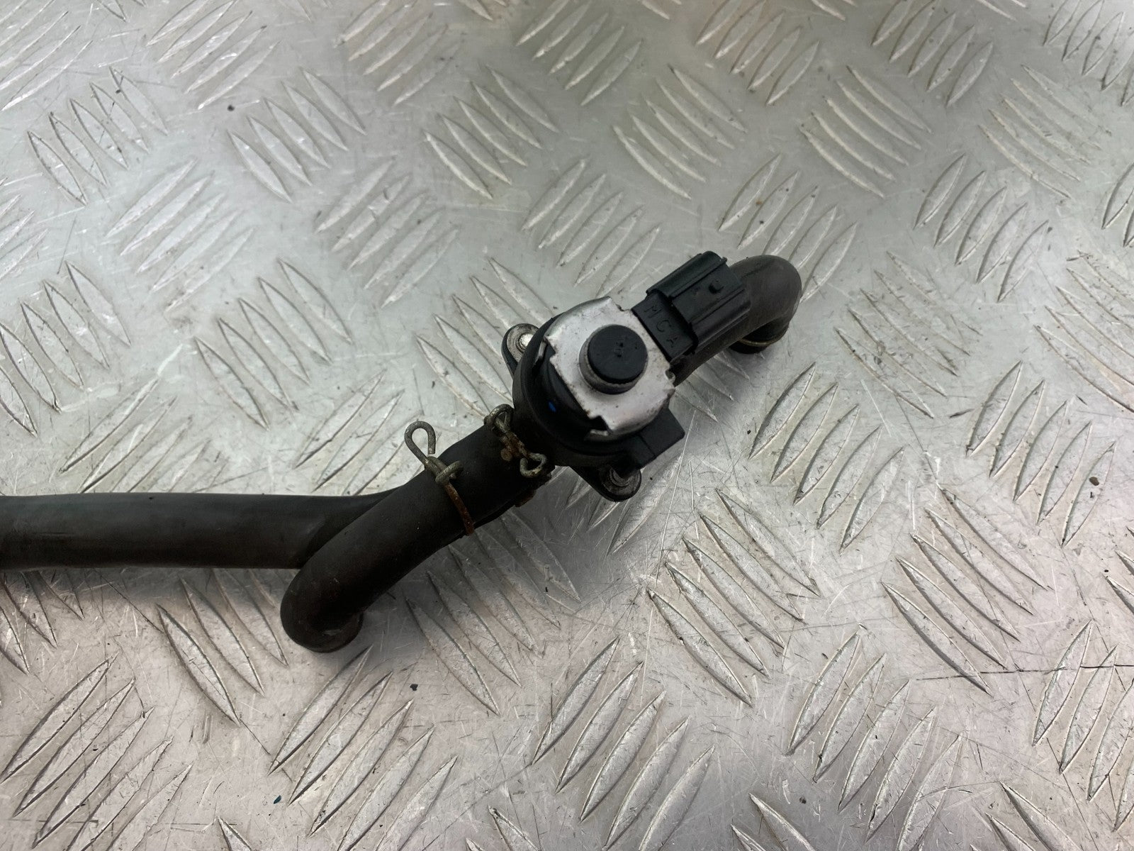 HONDA CBR1000 rr FIREBLADE AIR VALVE  YEAR 2012-2016 (CMB1198)