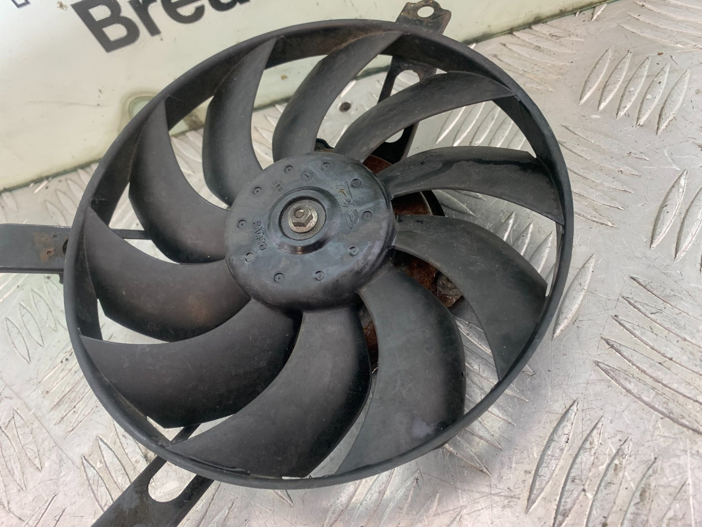 HONDA CBR1000 RR CBR 1000RR FIREBLADE RIGHT RADIATOR FAN 2008-2011 (CMB1179)