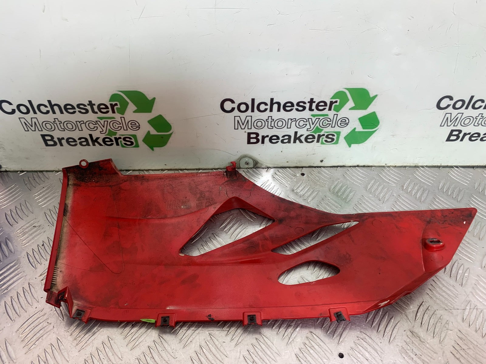 DUCATI 1299 PANIGALE LEFT LOWER FAIRING PANEL YEAR 2016 (CMB 1187)