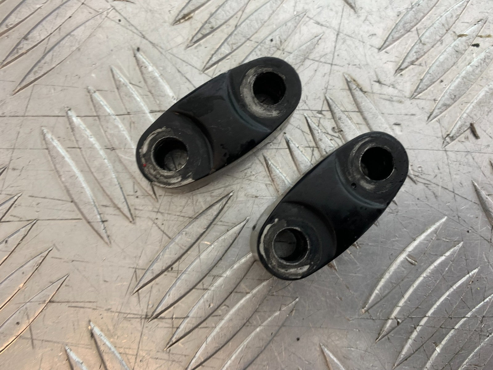 HONDA CBF500 CBF 500 HANDLEBAR CLAMPS  YEAR 2004-2008  (CMB1294)