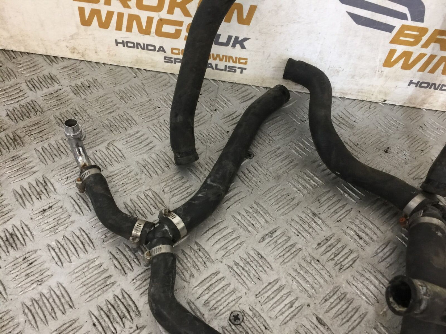 HONDA GL1800 GL 1800 WATER PIPES   YEAR 2004-10 ABS (STOCK 890)