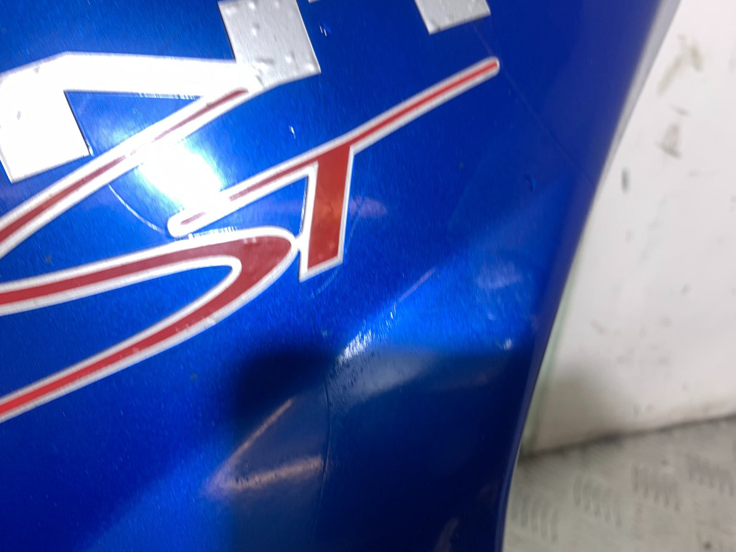 TRIUMPH 1050 SPRINT ST LEFT FAIRING PANEL   YEAR 2004-2007 (CMB1197)