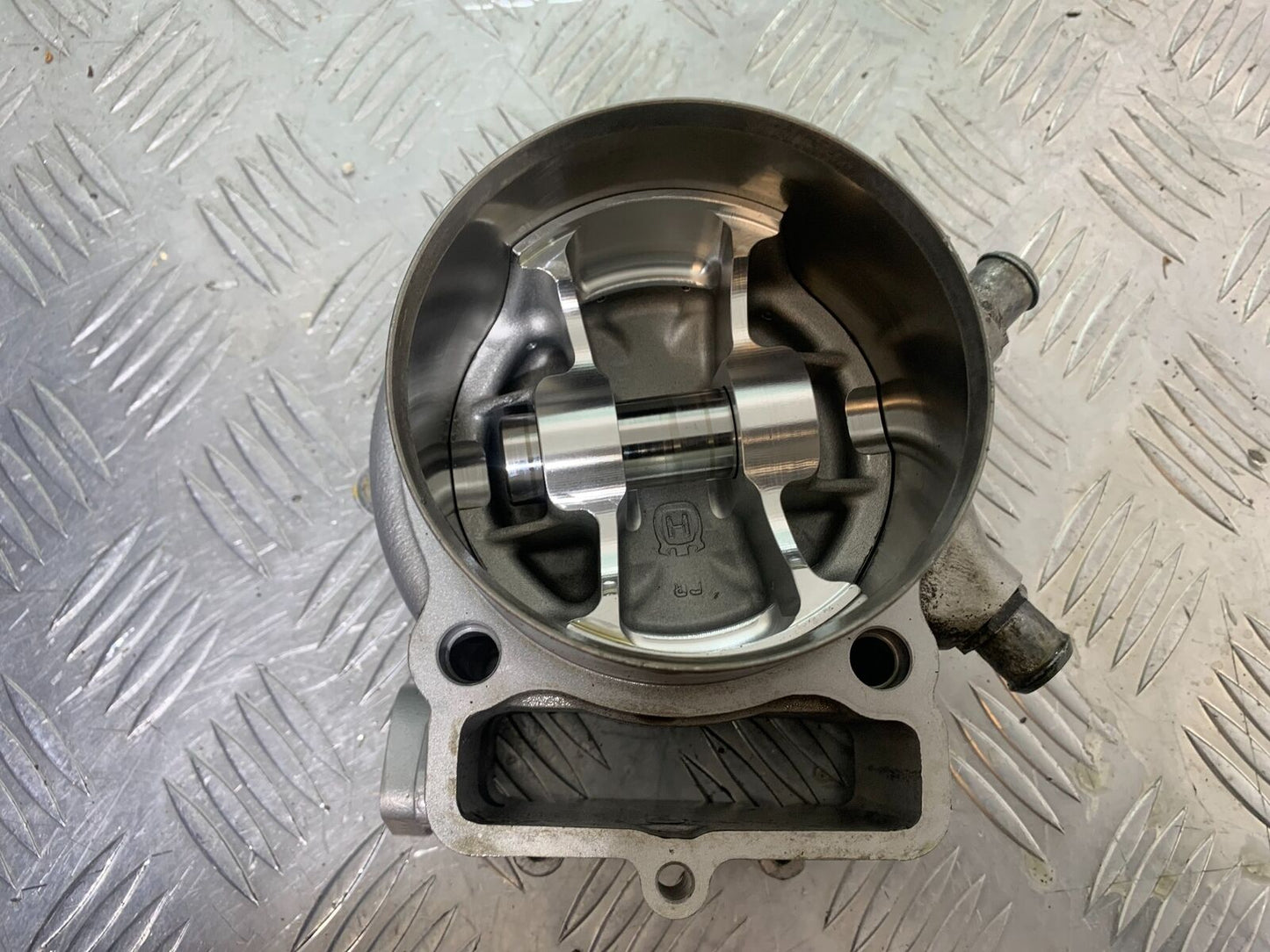 HUSQVARNA TE630 TE 630 BARREL AND PISTON  YEAR 2010-11 (CMB1120)