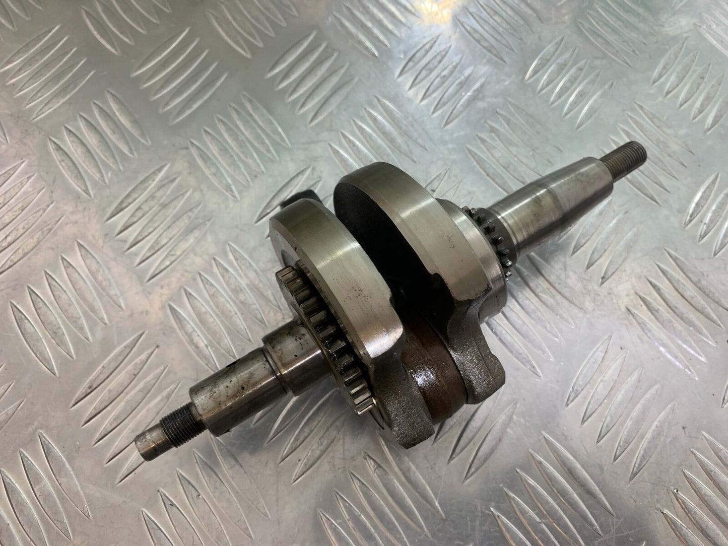 YAMAHA XT125X XT125 X CRANKSHAFT  YEAR 2008 (STOCK 857)