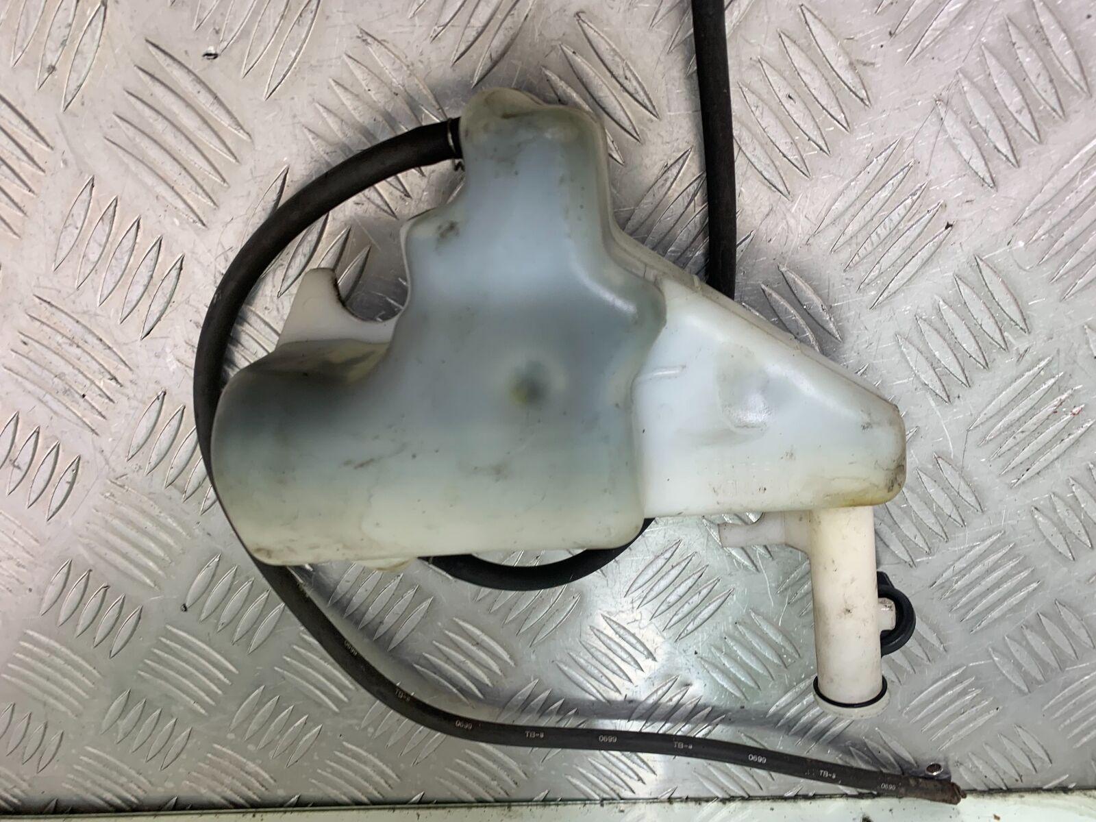 HONDA CBR1100 BLACKBIRD COOLANT BOTTLE  YEAR 1999-2005 (CMB1103)
