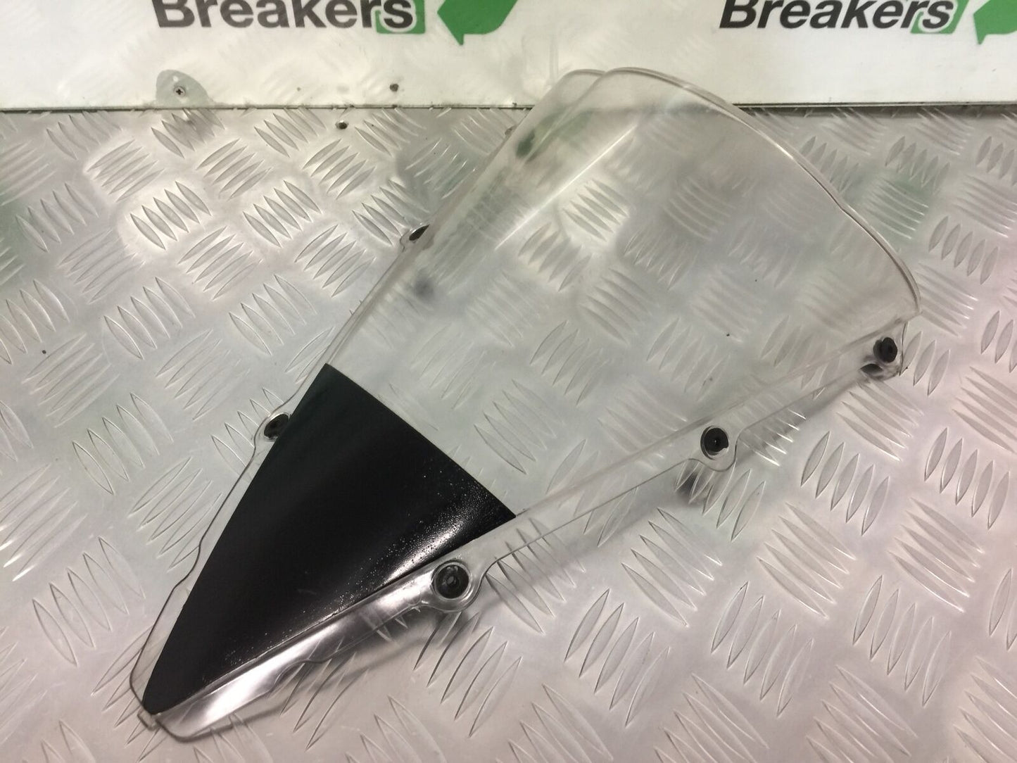 YAMAHA YZF R1 5PW SCREEN   YEAR 2002-2003 (STOCK 929)