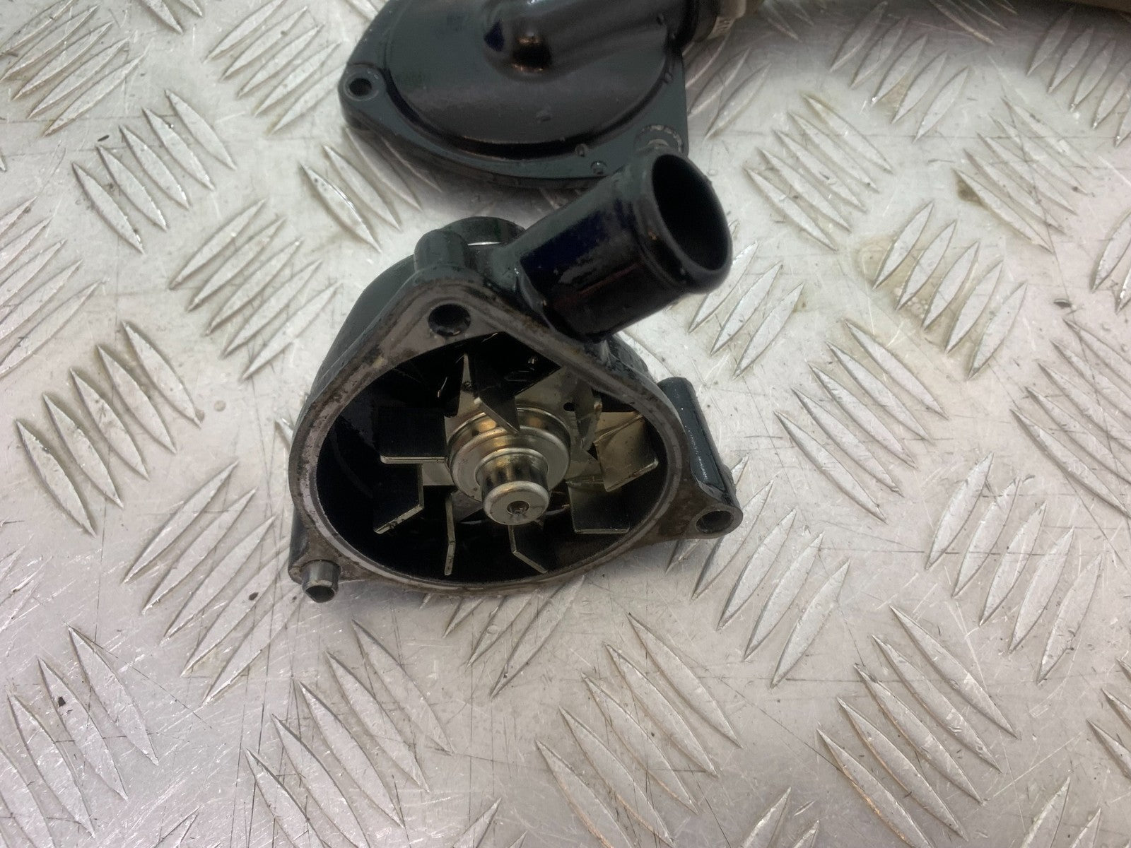 TRIUMPH 1050 SPRINT GT WATER PUMP  YEAR 2010-2016 (CMB1250)