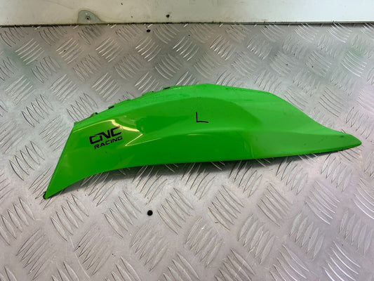 KAWASAKI ZX10R ZX 10R LEFT SEAT PANEL  YEAR 2016-2020 (CMB1015)