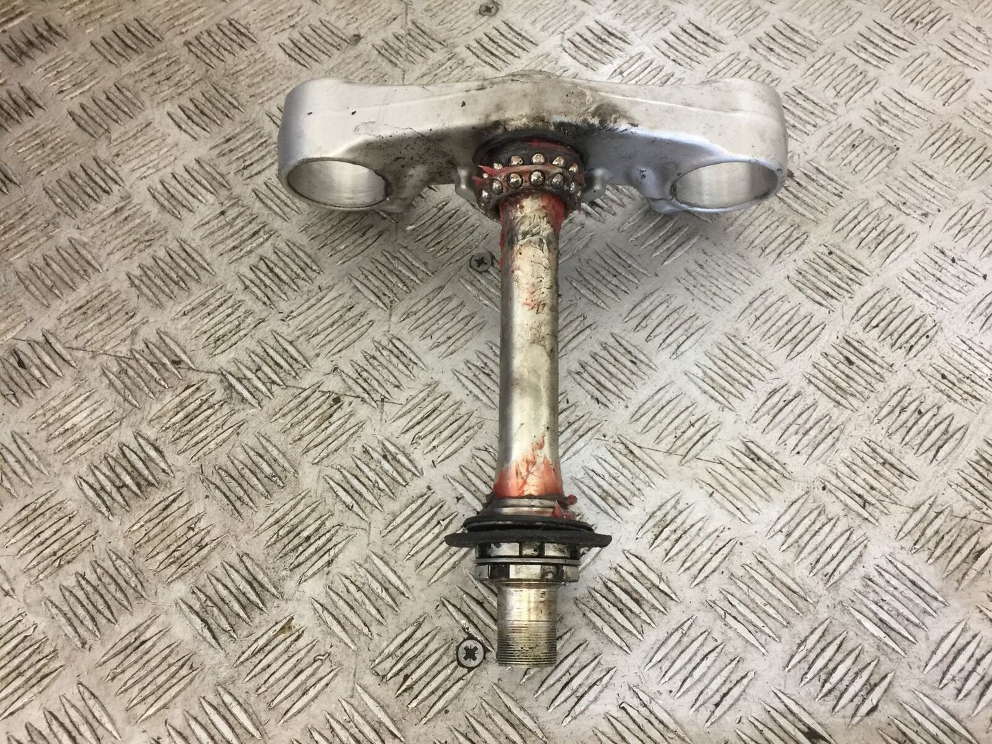 TRIUMPH 675 STREET TRIPLE BOTTOM YOKE  2008-2012 (STOCK 736)