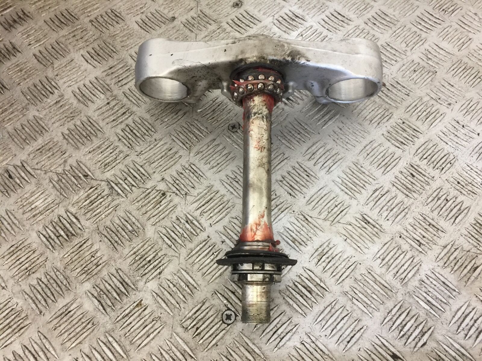TRIUMPH 675 STREET TRIPLE BOTTOM YOKE  2008-2012 (STOCK 736)