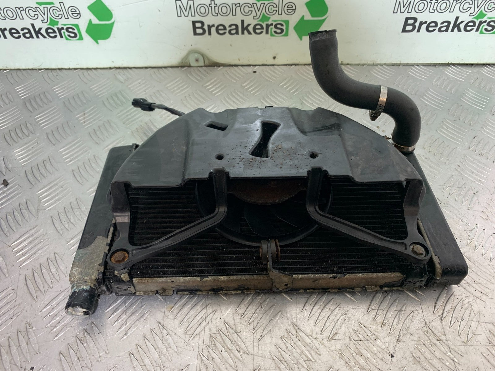 HONDA CBF600 CBF 600 RADIATOR AND FAN YEAR 2004 -07 (CMB1247)