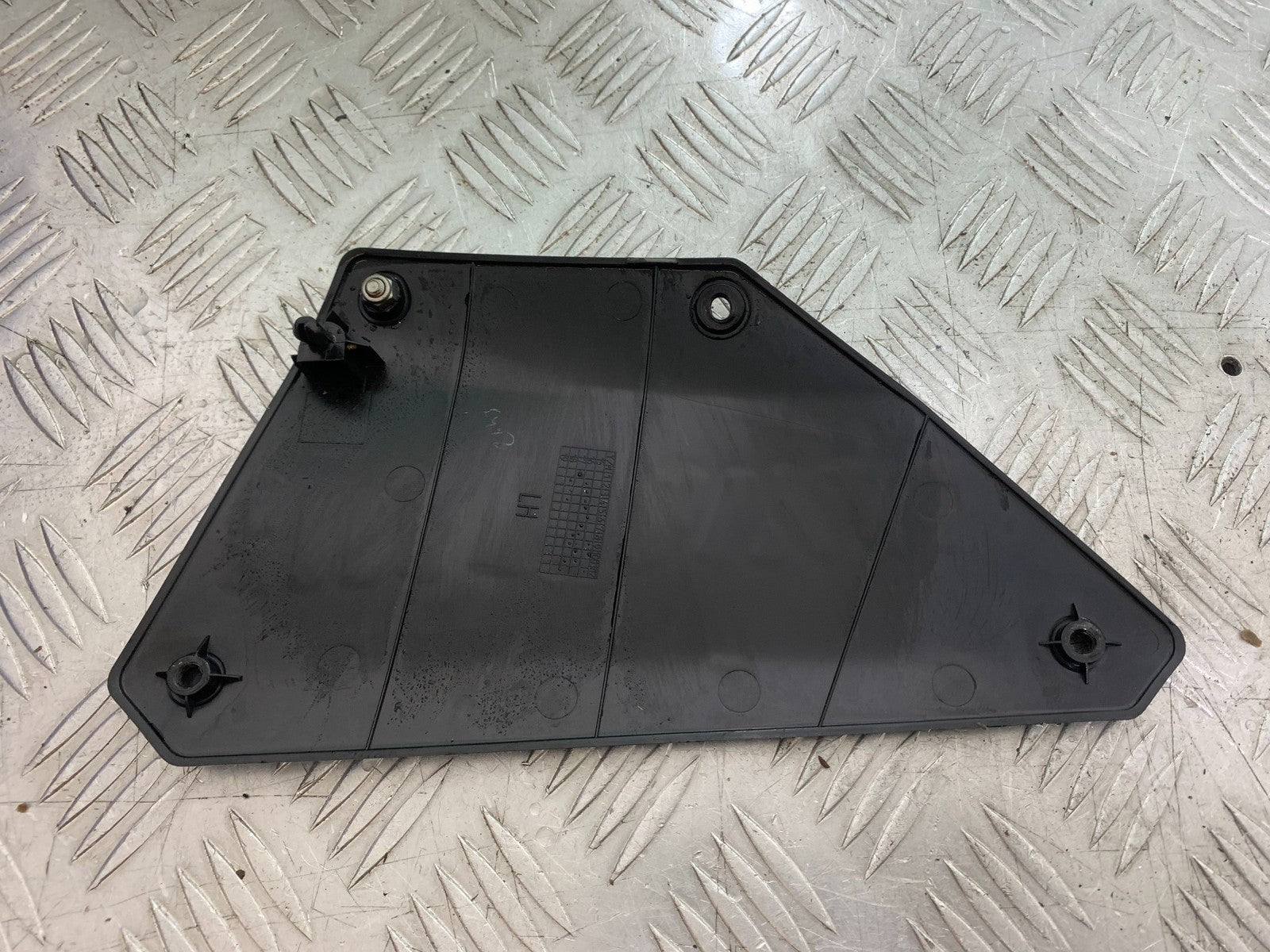 ROYAL ENFIELD HIMALAYAN 411 SIDE PANEL  YEAR 2018-2023 (CMB1279)