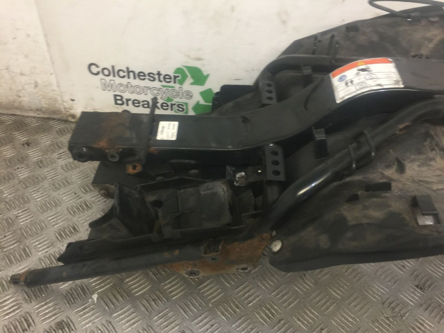 HONDA VFR800 V TEC REAR SUBFRAME AND MUDGUARD  YEAR 2009-2013  (ABS) STOCK 576