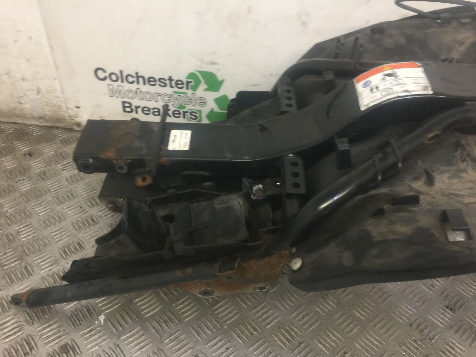 HONDA VFR800 V TEC REAR SUBFRAME AND MUDGUARD  YEAR 2009-2013  (ABS) STOCK 576