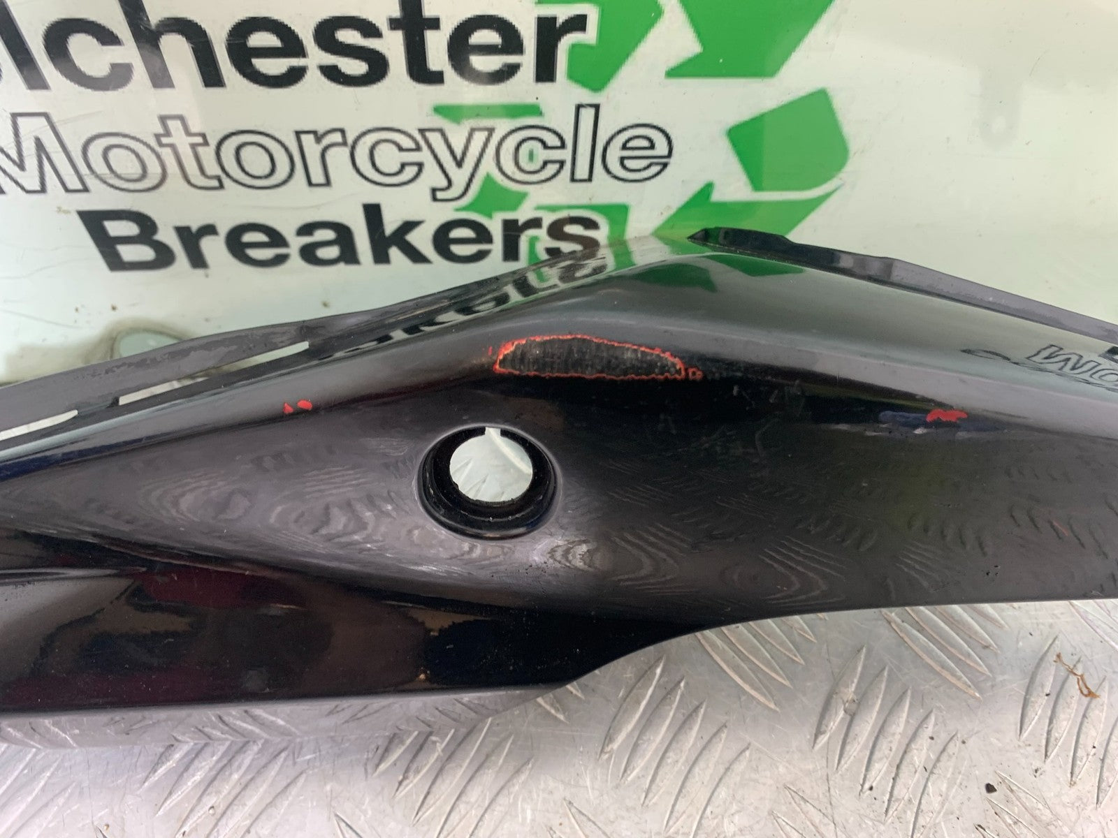 HONDA CB500 F CB500F RIGHT SEAT PANEL YEAR 2013-2015  (CMB1235)