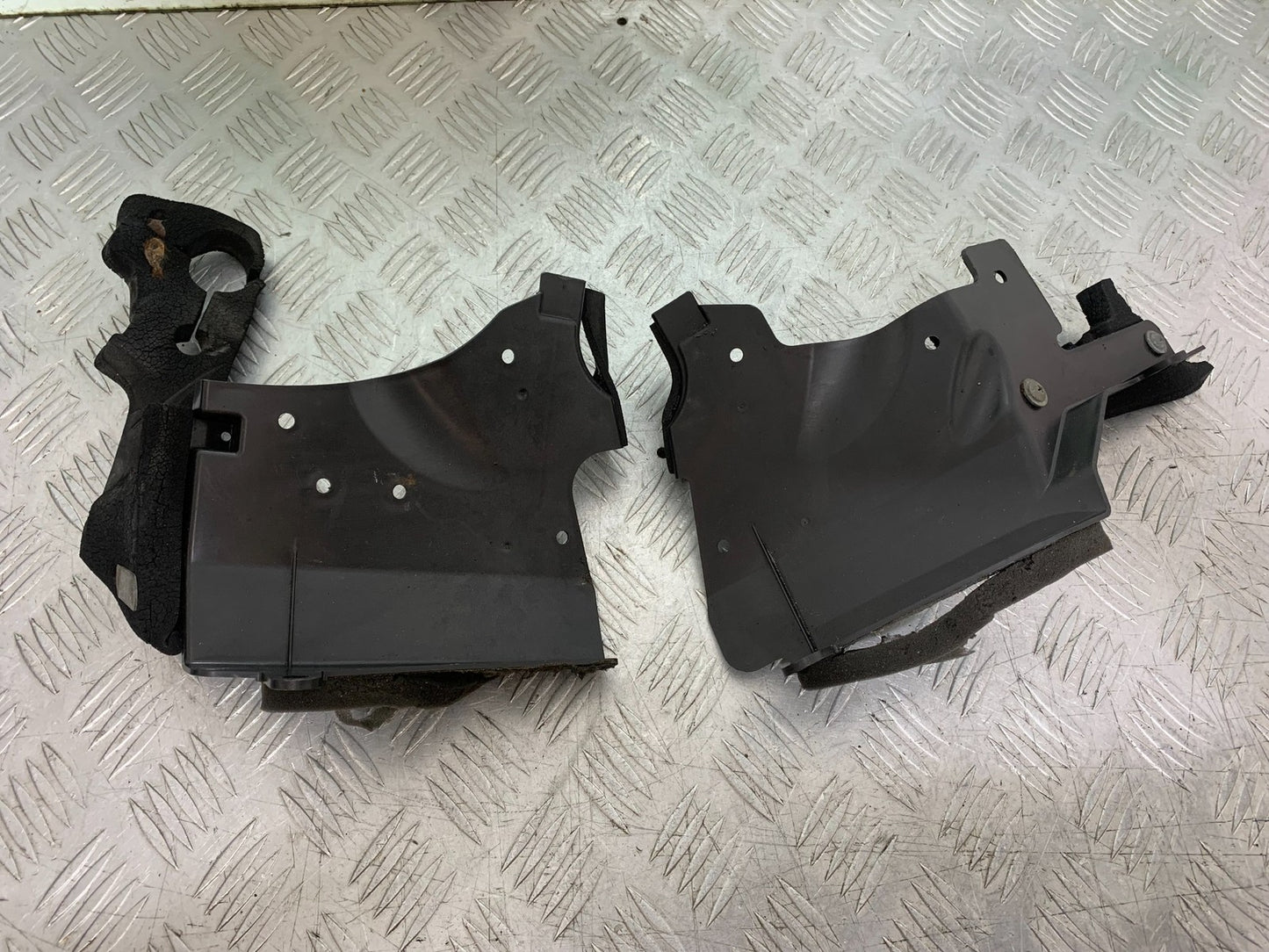KAWASAKI GTR1400 GTR 1400 INFILL  BRACKETS   YEAR 2007-2009 (CMB1306)