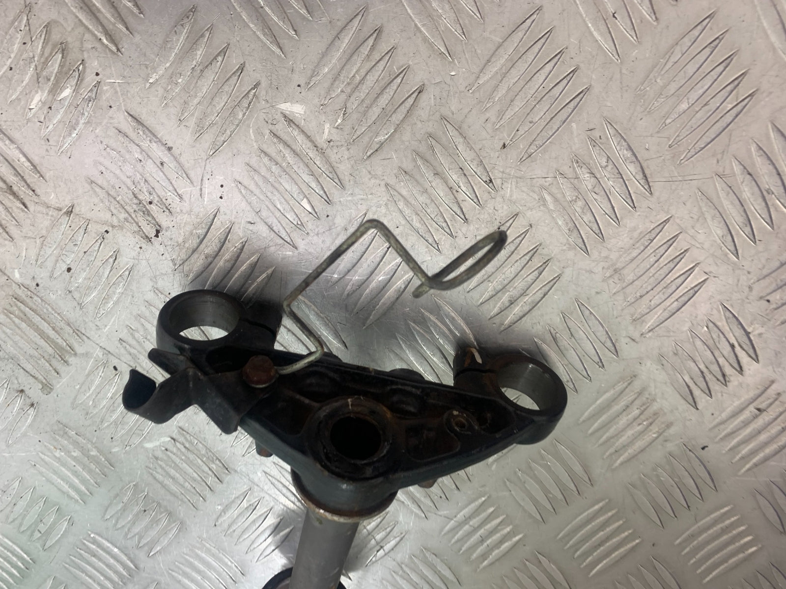 YAMAHA YBR125 YBR 125 BOTTOM YOKE  YEAR 2010-2017 (CMB1163)