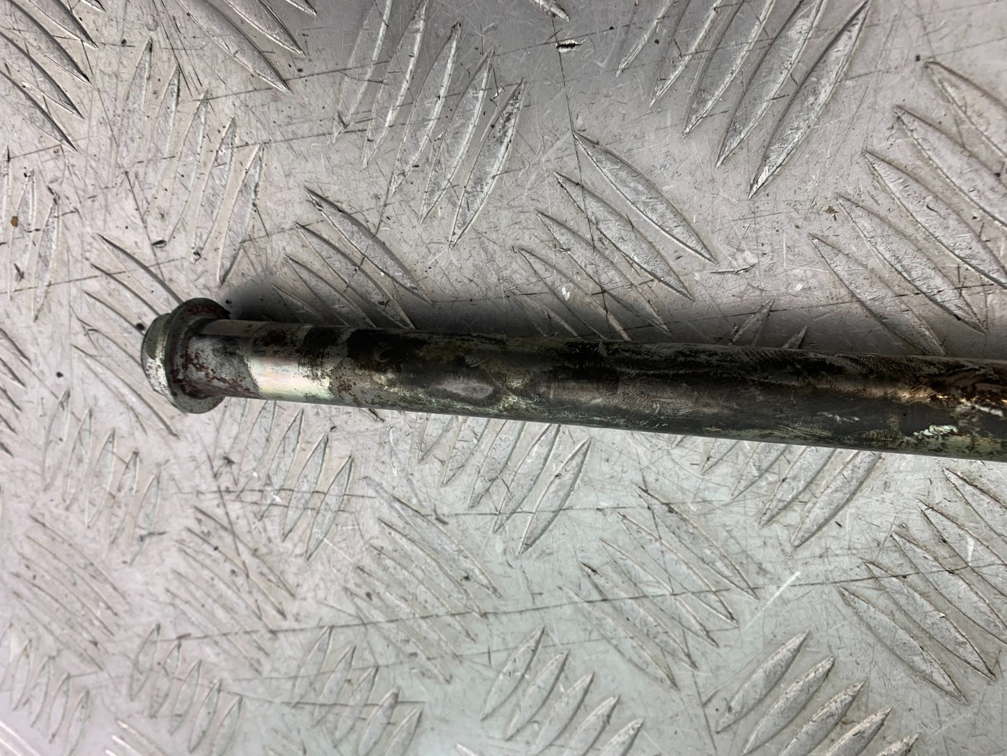 KAWASAKI ER6 F ER6F SWINGARM SPINDLE  YEAR 2005-2008 (CMB1277)