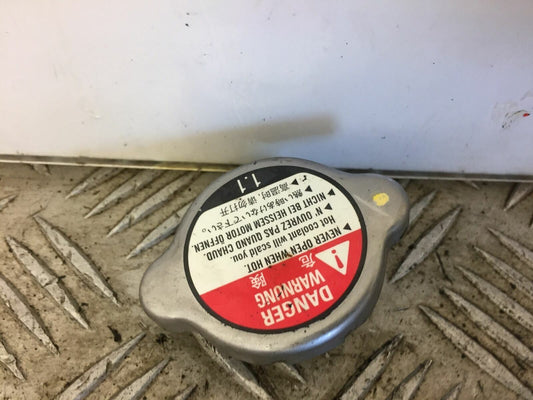 KAWASAKI 650 VERSYS PETROL CAP YEAR 2015 - 2018