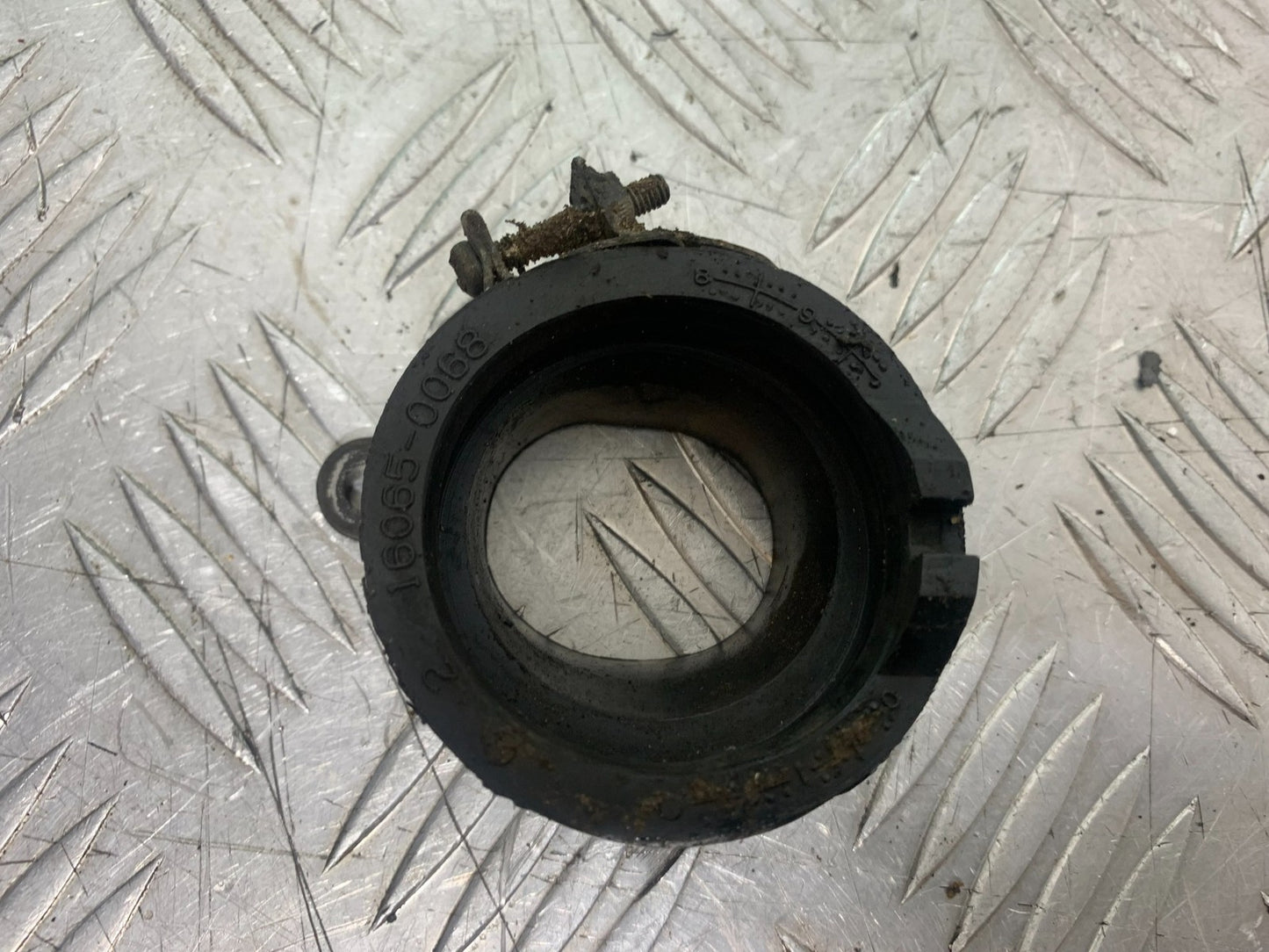 KAWASAKI KXF450 KXF 450 INLET RUBBER  YEAR 2009-2015 CMB1217)