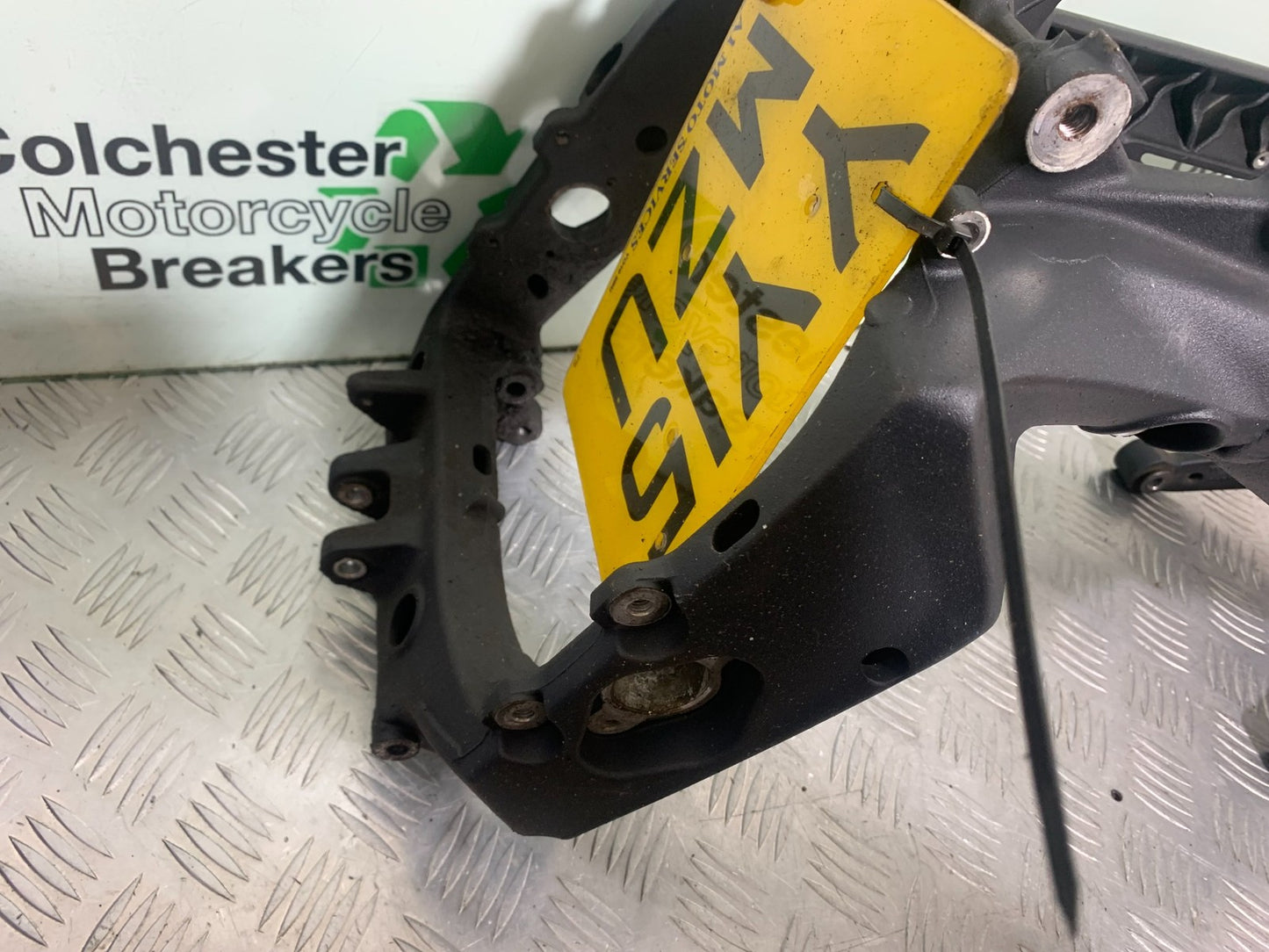 TRIUMPH 675 STREET TRIPLE FRAME REG LOG BOOK   2013-2016 (CMB1186)