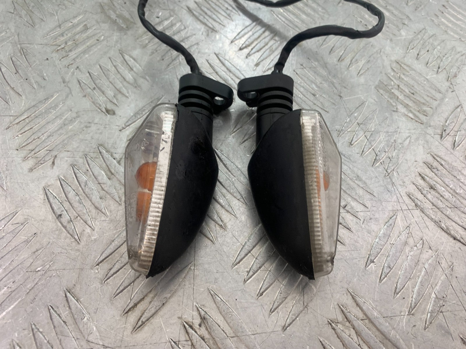 TRIUMPH 675 STREET TRIPLE FRONT INDICATORS   2013-2016(CMB1186)