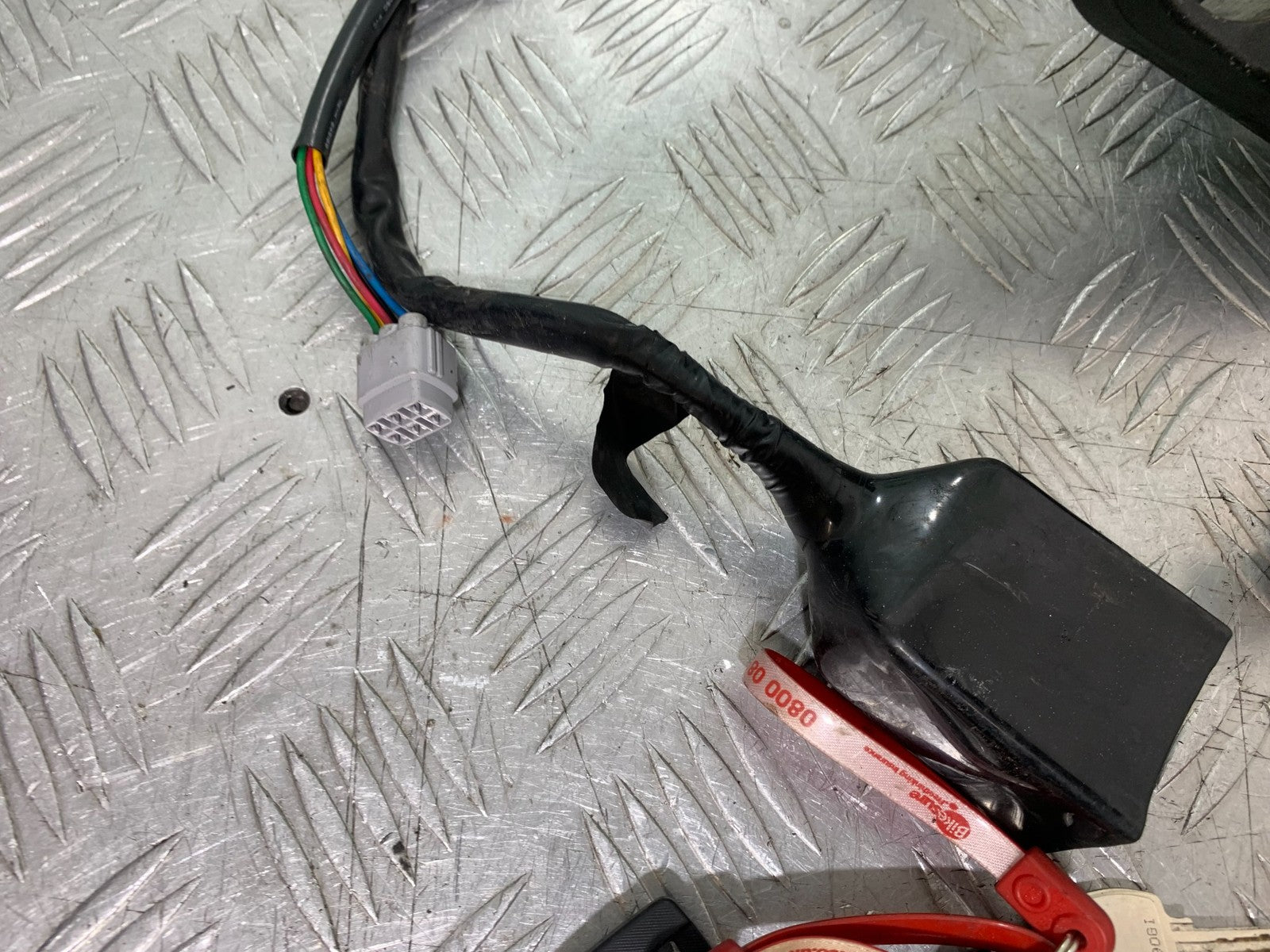 SUZUKI DL1000 V-STROM ECU LOCKS KEYS   YEAR 2014-2019 (CMB1325)