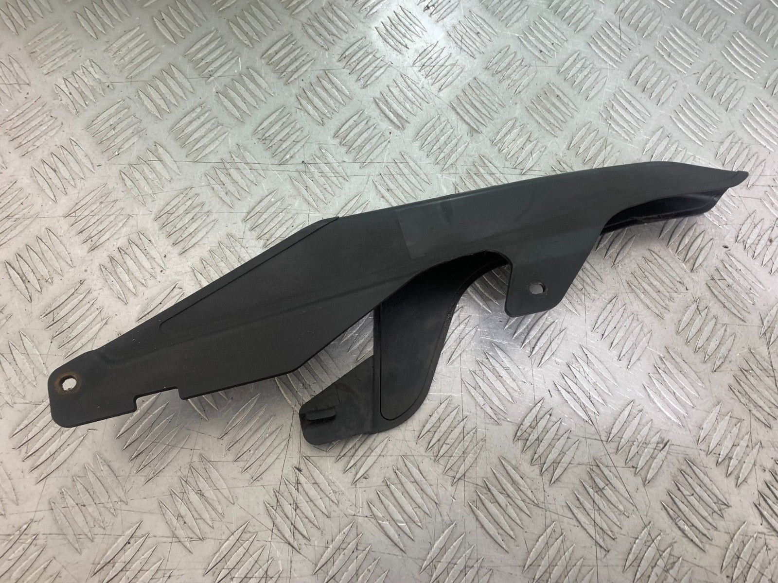 HONDA XL125 VARADERO CHAIN GUARD  YEAR 2001-2006  (CMB1210)