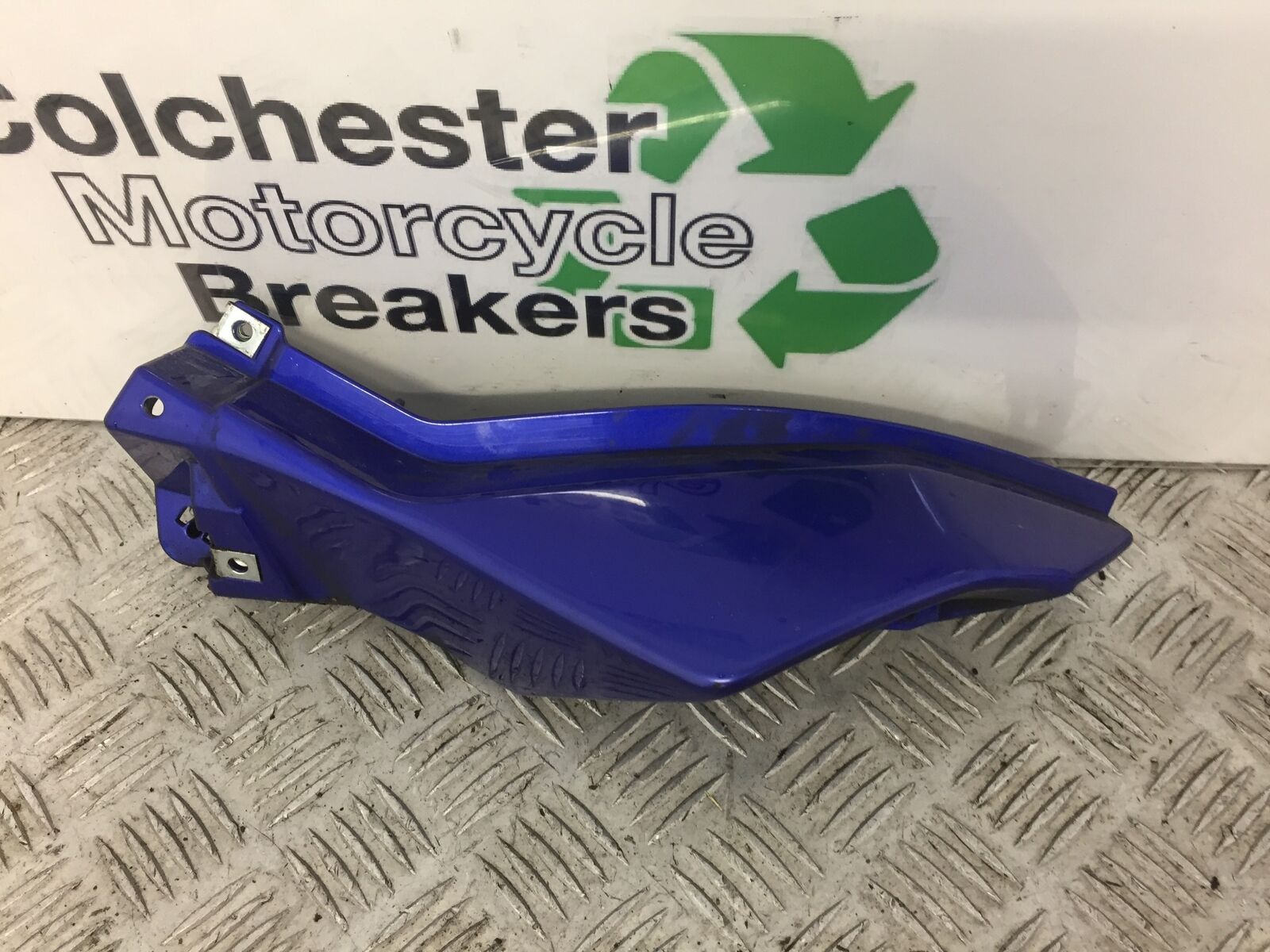 YAMAHA MT07 MT-07 TRACER LEFT TAIL PIECE  YEAR 2017