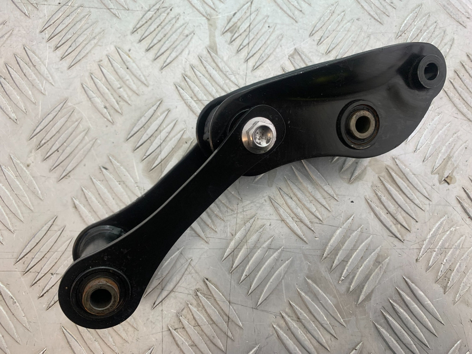 TRIUMPH TRIDENT 660 REAR SHOCK LINKAGE   YEAR 2021-2024 (CMB1148)