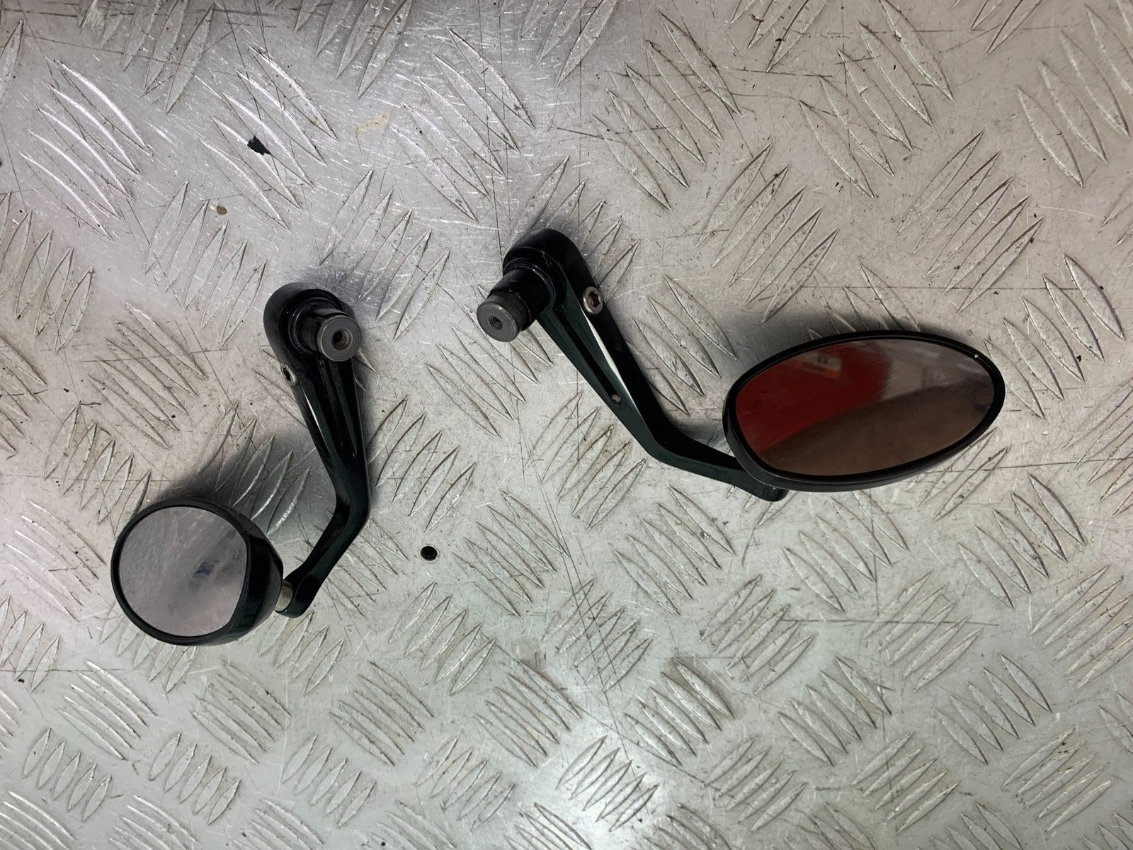 TRIUMPH SPEED TRIPLE R 1050 BAR END MIRRORS  2009 (CMB1183)