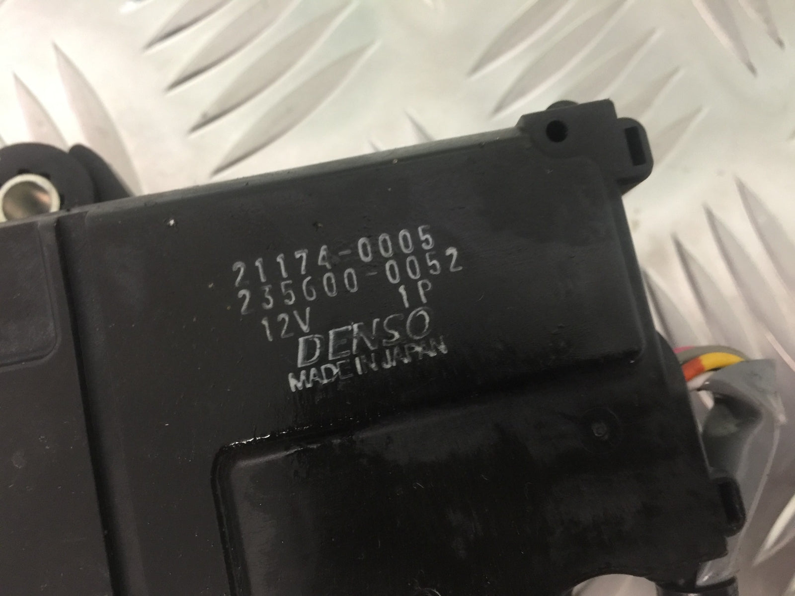 KAWASAKI Z1000 SX SERVO MOTOR  YEAR 2011-13 (STOCK 911)