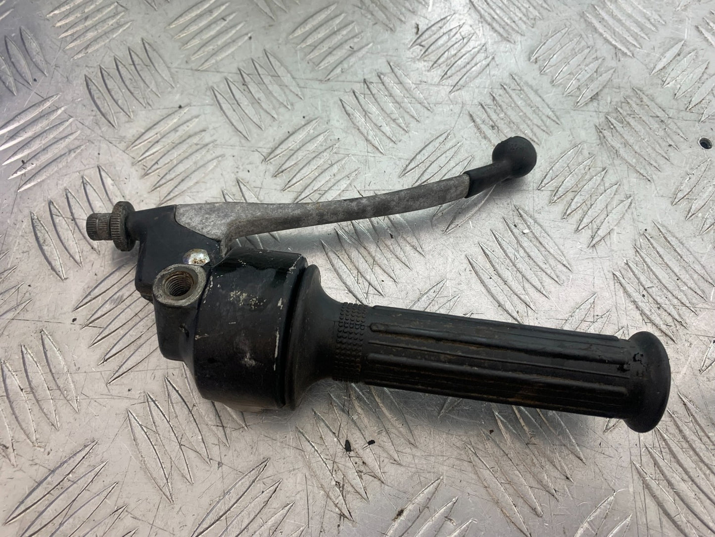 SUZUKI GP100 GP 100 RIGHT SWITCH GEAR   YEAR 1978-1988 (CMB1259)