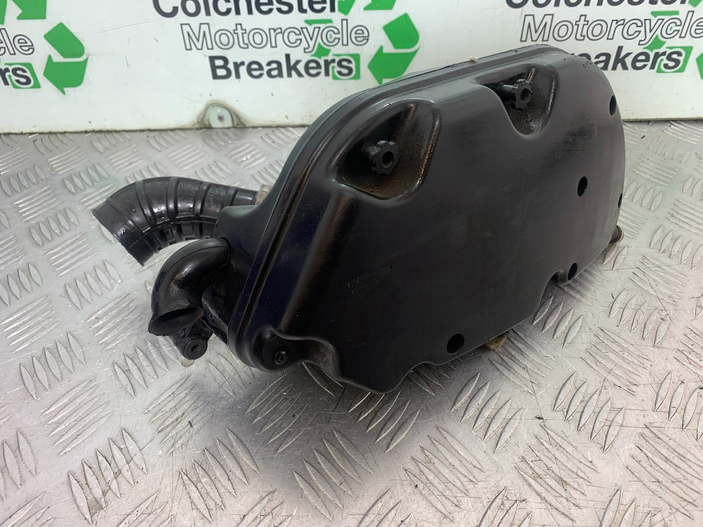PIAGGIO VESPA GTS 125 AIRBOX  YEAR 2009-14 (CMB1261)