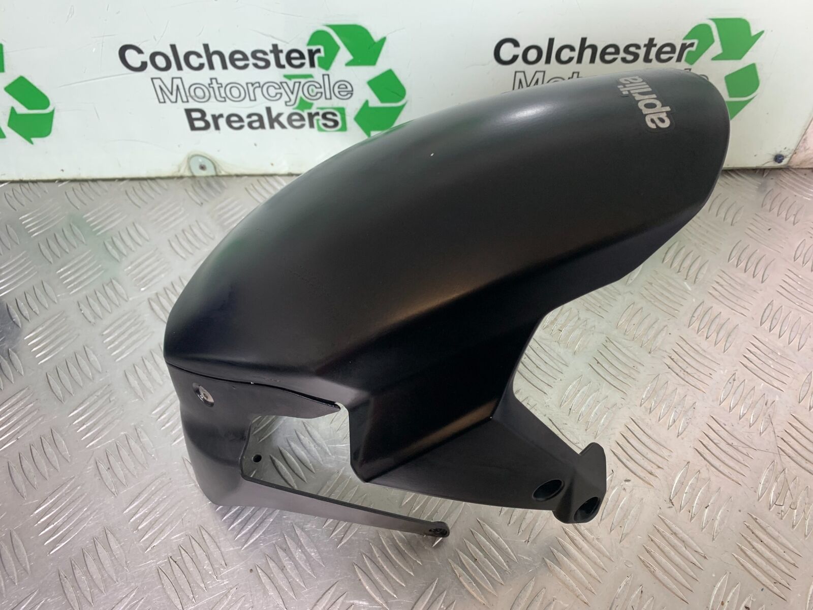 APRILIA SL750 SL 750 SHIVER FRONT MUDGUARD  YEAR 2012 (CMB1074)