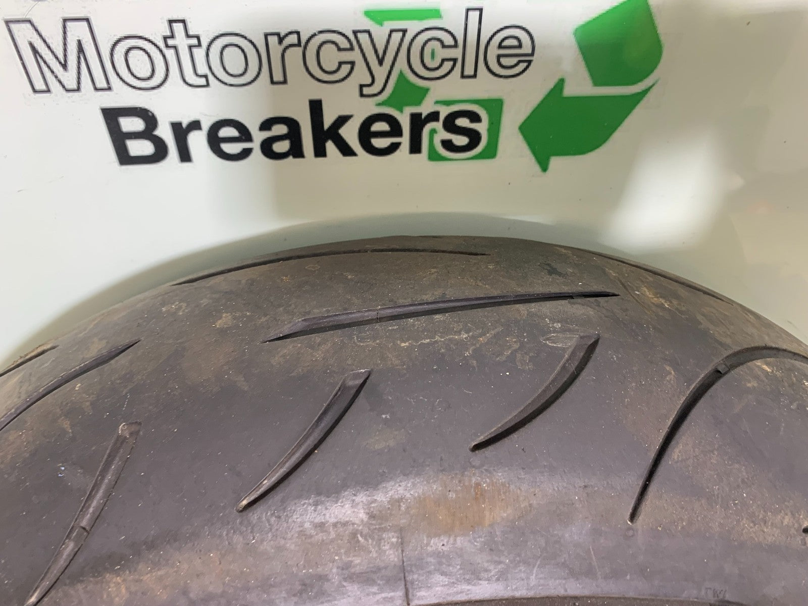 APRILIA TUONO 1000 V4R REAR WHEEL YEAR 2011-13  (CMB1316)