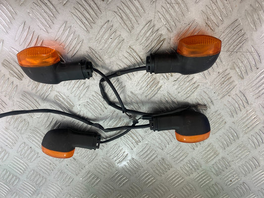 YAMAHA YZF R1 FRONT AND REAR INDICATORS   YEAR 2004-2006 (CMB1155)