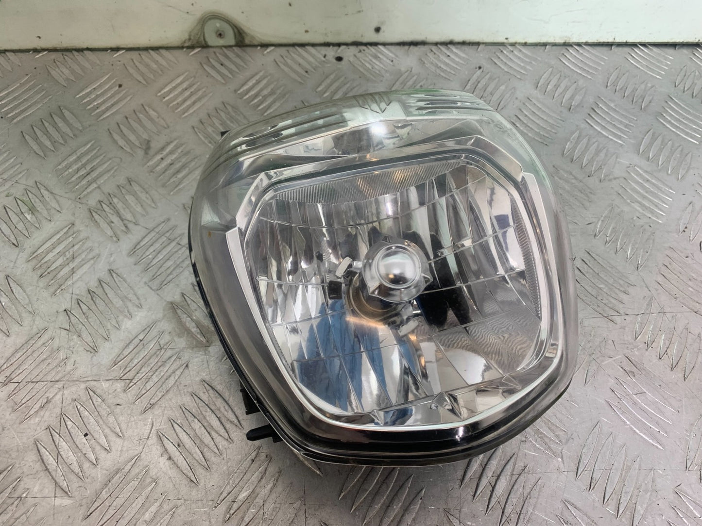 SUZUKI GSR600 GSR 600 HEADLIGHT  2006-2010 (CMB1177)