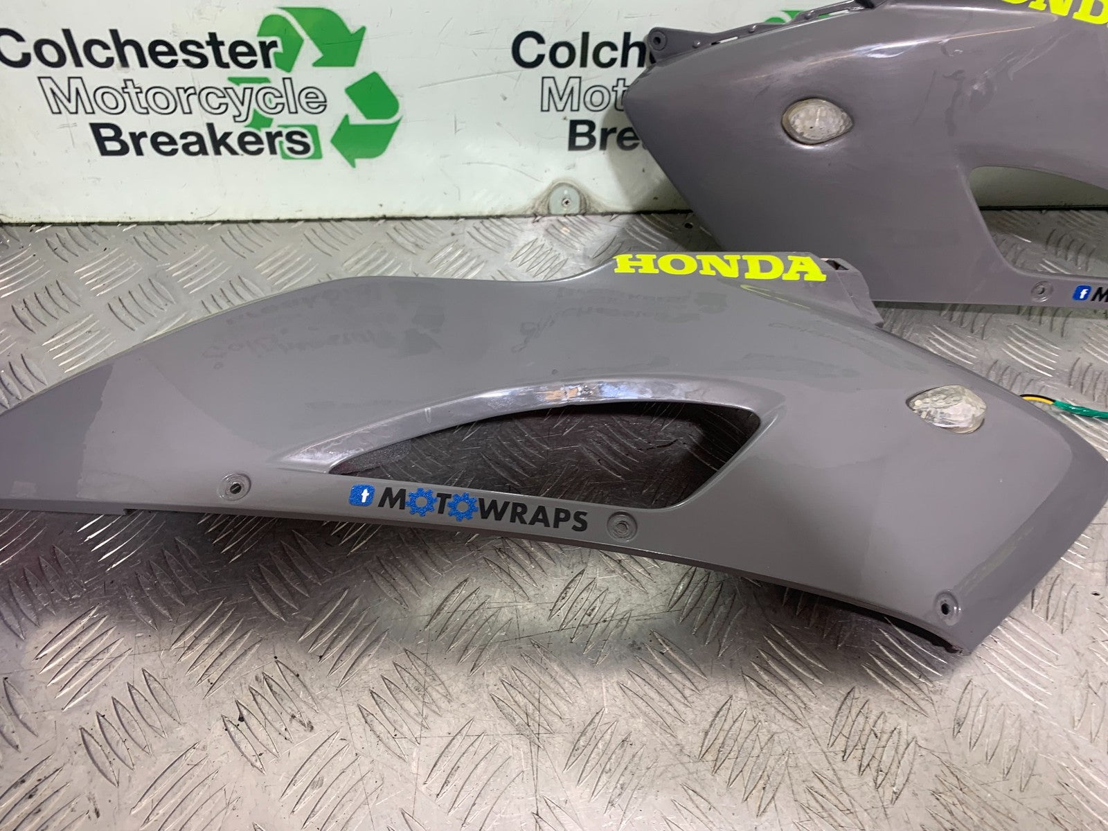 HONDA CBR1000 rr FIREBLADE FAIRING KIT YEAR 2006  (CMB1220)