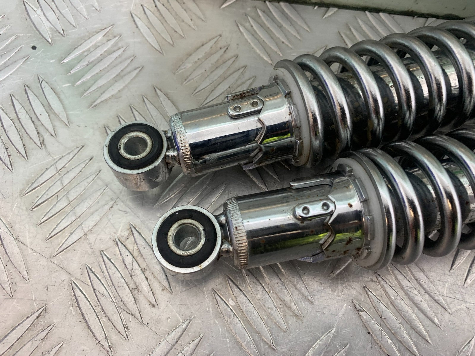 PIONEER NEVADA XF125 REAR SHOCKS   YEAR 2009 (CMB1214)