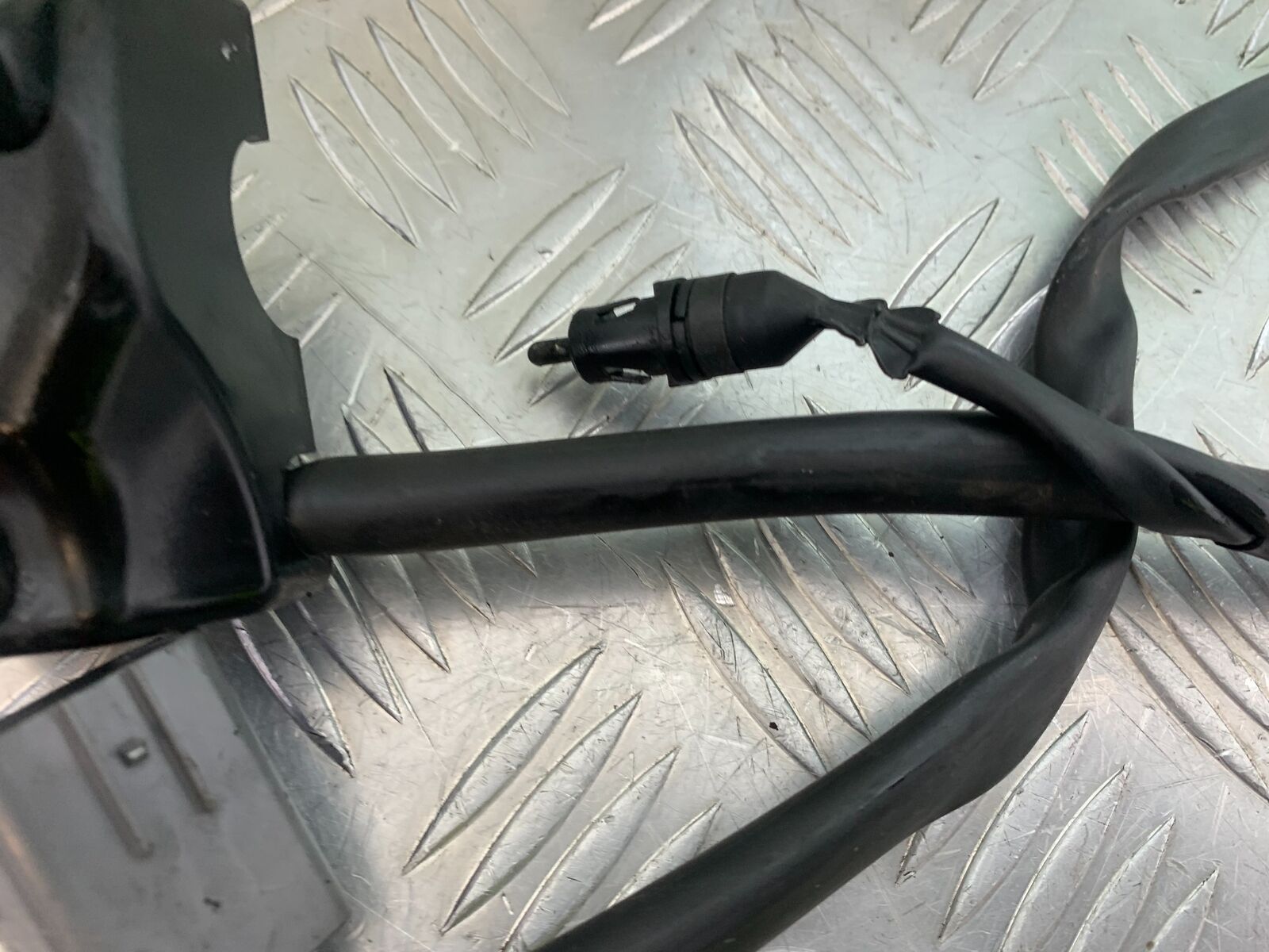 TRIUMPH THUNDERBIRD 1600 LEFT SWITCH GEAR   YEAR 2011 (CMB1107)